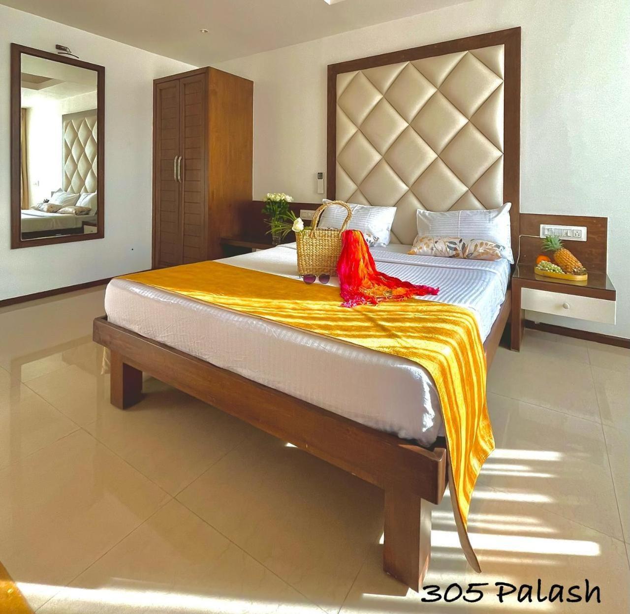 Beach Paradise Miramar Goa Panaji Exteriör bild